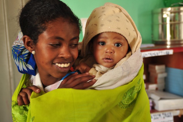 Concerned that her son Tamrat may have TB, Mebrat took him to be examined by Natsaannat, a health extension worker in Wara Village, Ethiopia. Diagnosis: Cold.